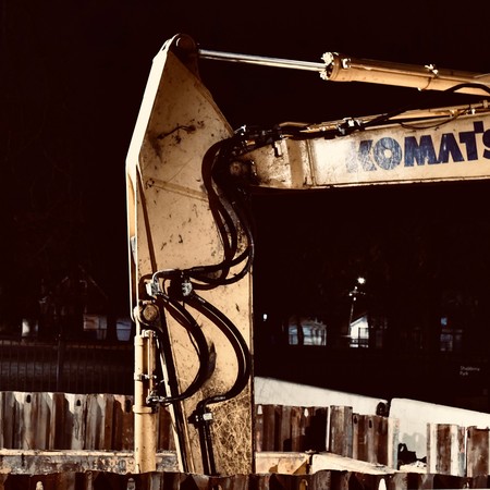 31-komatsu-excavator-arm-at-night.jpg
