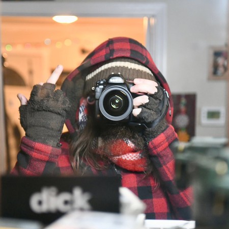 68-dslr-mirror-selfie-red-plaid-hoodie.jpg